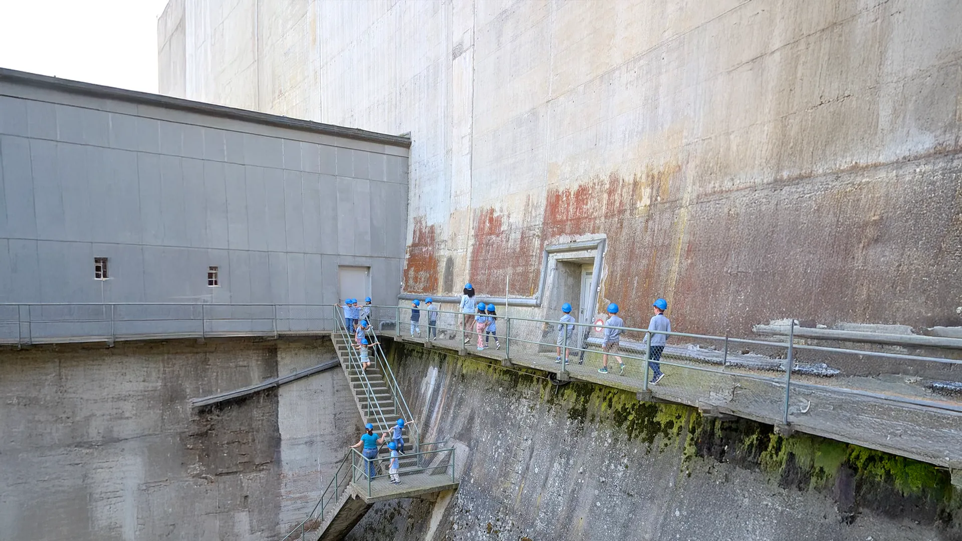 Le Parascolaire à Vivalys : Visite du barrage hydroélectrique de Rossens
