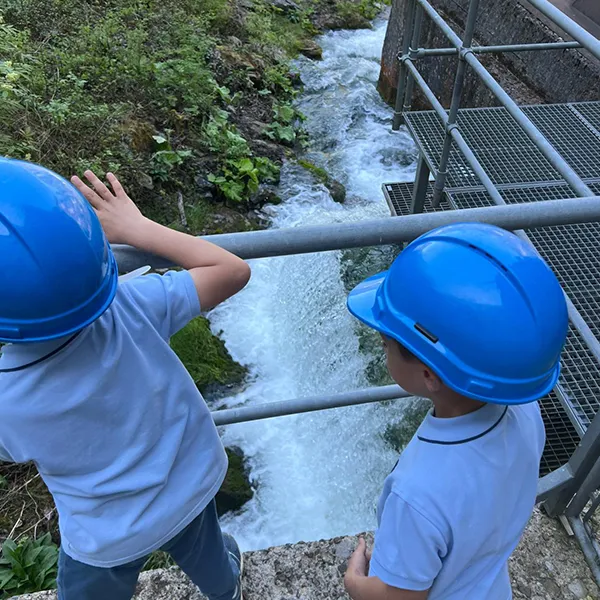 Le Parascolaire à Vivalys : Visite du barrage hydroélectrique de Rossens