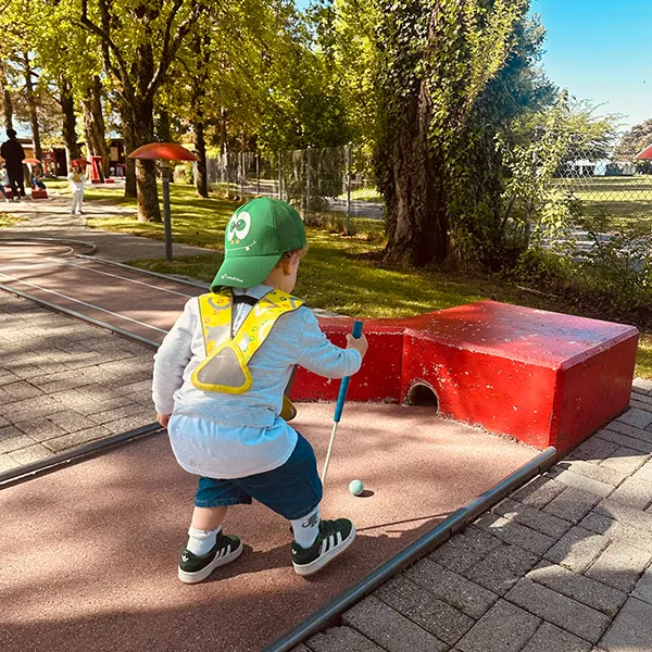 Le Microcosme Mini Golf 03