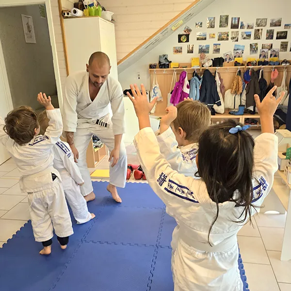 Self Defense à la crèche 6 Sens à Saint-Sulplice