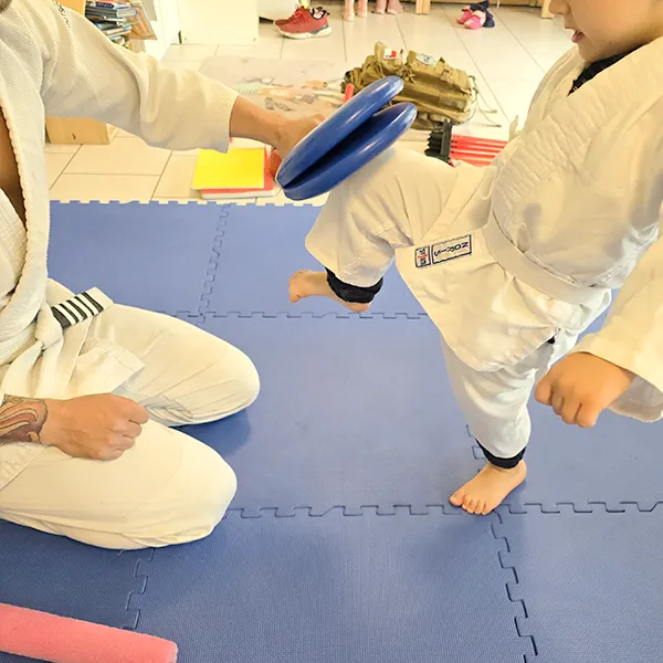 Self Defense à la crèche 6 Sens à Saint-Sulplice