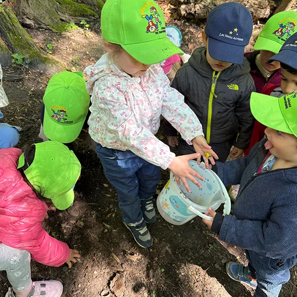 La Crèche Les Petits Acrobates de Lausanne - sortie en forêt
