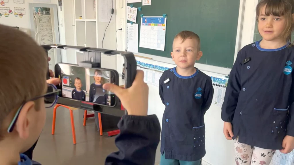 Classe 2a Studio Video Ecole Vivalys Ecublens 00