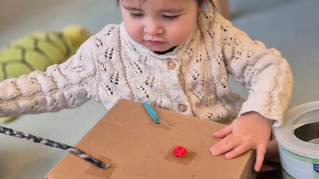 Motricite Fine Mini Trotteurs Petits Acrobates Lausanne 00 01