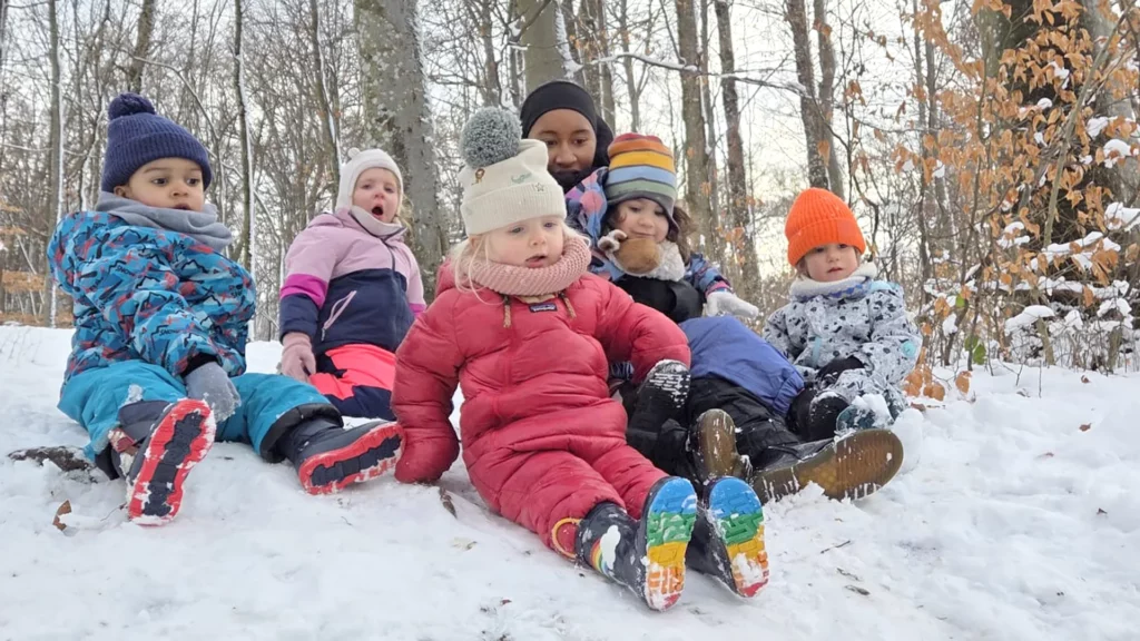 Village Democratie Enfants Neige Nanosphere