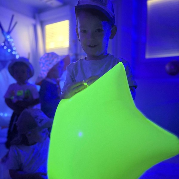 La Nanosphere Nano Bouge Forme Fluorescente 04 Ecublens